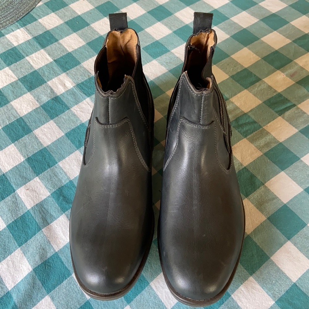 NWOT Men’s Steve Madden Slip on Leather Boot